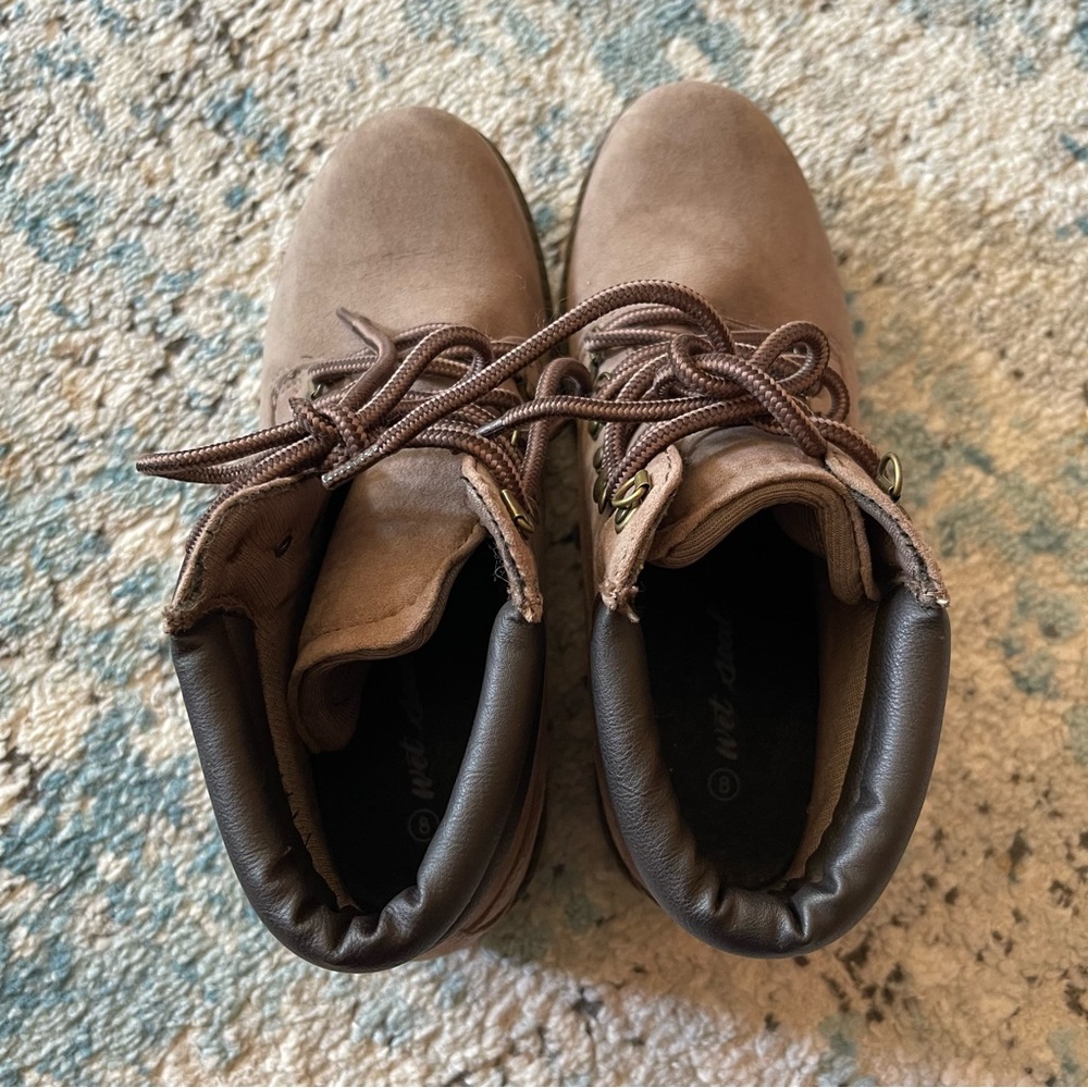 NWT Wetseal Lace Up Booties - Picture 5 of 7